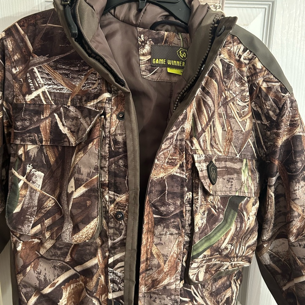 Boys camo jacket. Youth medium